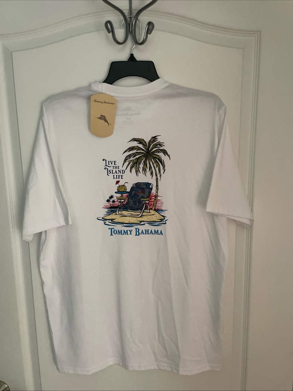 NWT Tommy Bahama Tee Shirt Men’s White “Live The island Life” Sz Small
